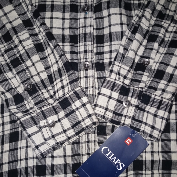 🆕Chaps | Plaid Long Sleeve Shirt w/ Embroidered Floral Detail Women Size Large - Picture 5 of 11